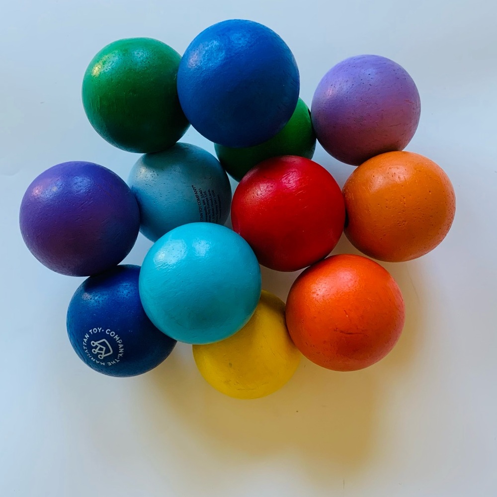 Colorful grasping beads